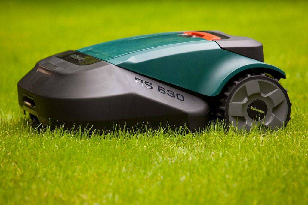 Best Robotic Lawn Mowers? Here Is A List Of Best Rated Lawnmowers