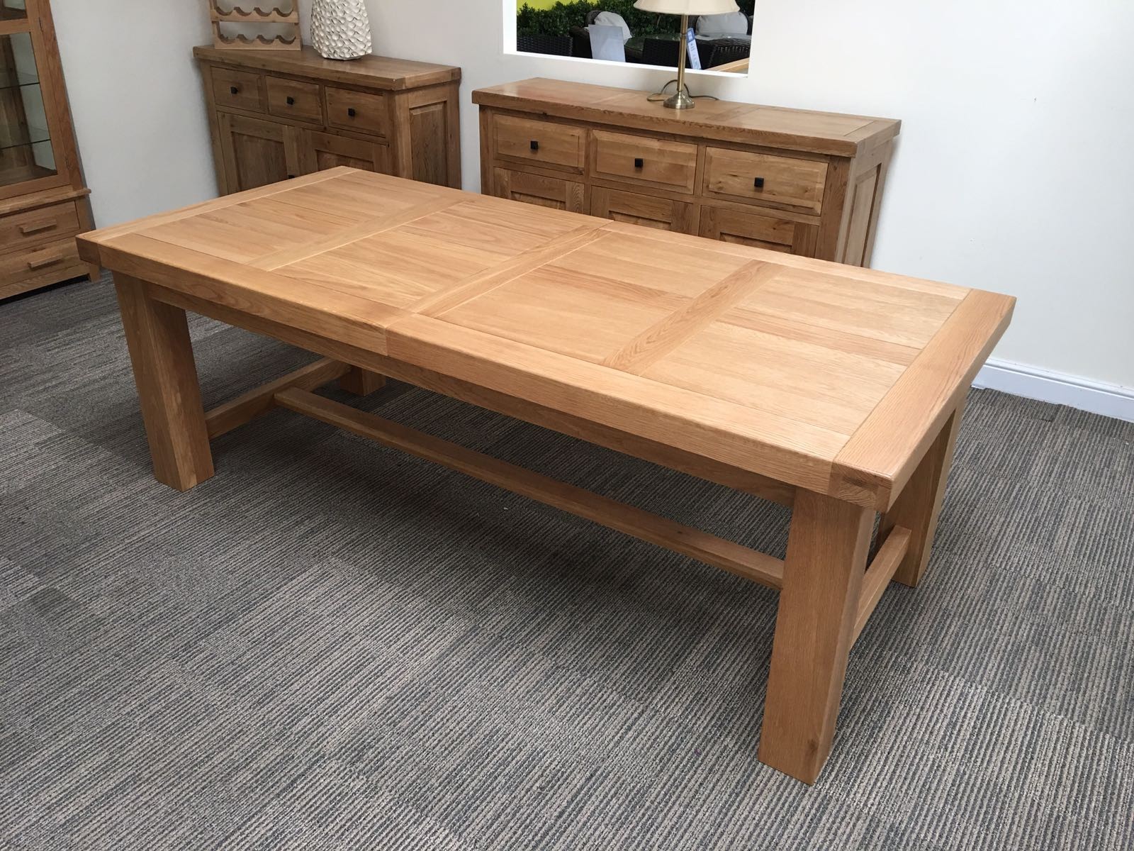 oak dining tables